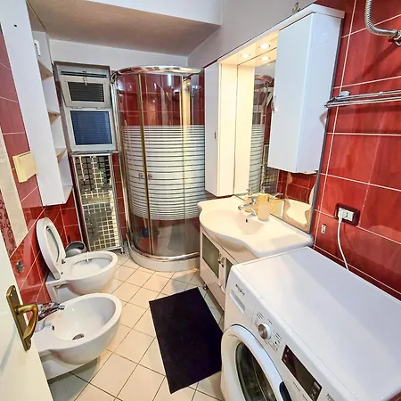 Blloku 2br Tirana