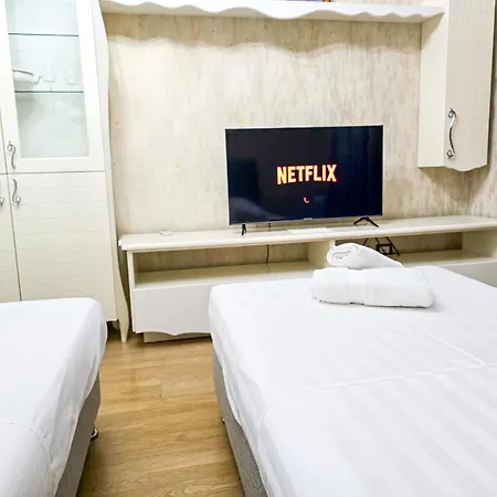 Apartment Blloku 2br *