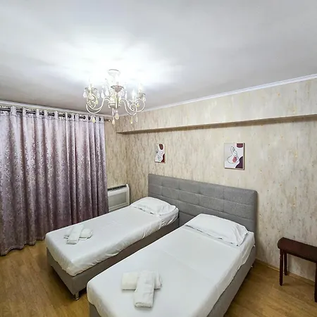 Lägenhet Blloku 2br Tirana